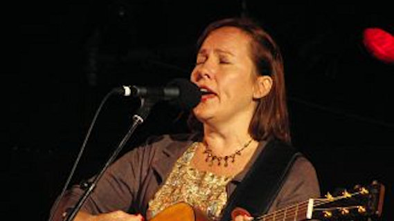 Iris Dement