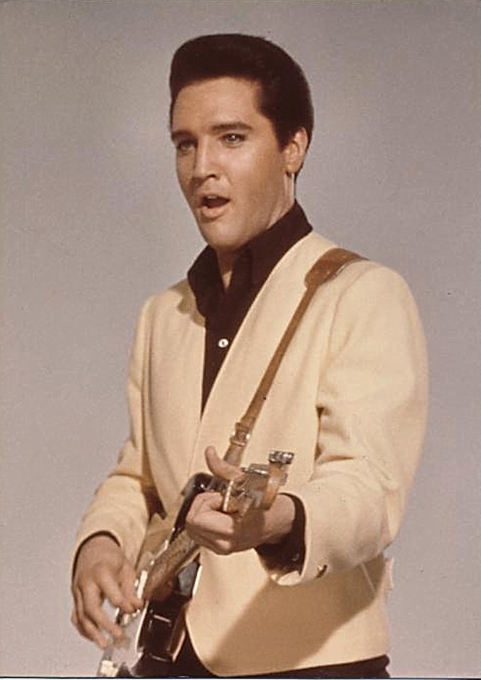 Elvis Presley Vintage 12