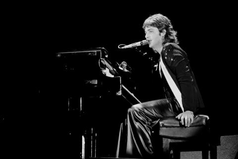 LIFE | November 7, 1969 at Wolfgang's