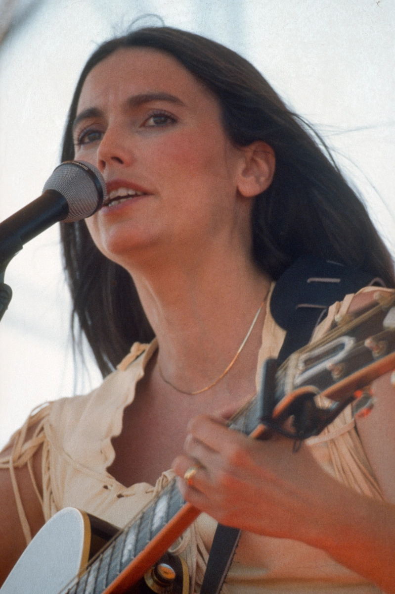 Emmylou Harris performing in concert with guitar 16x20 Poster 
