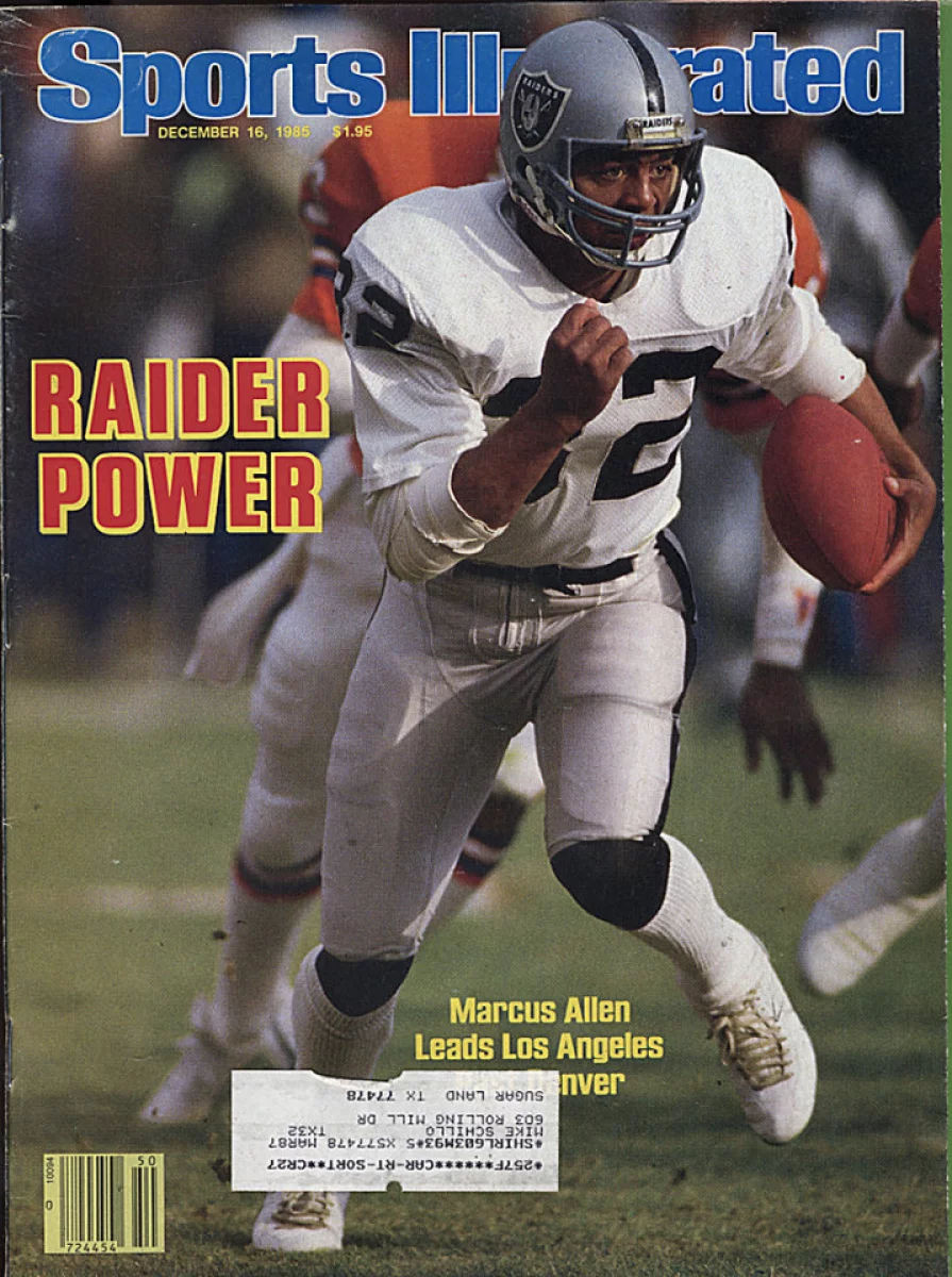 SPORTS ILLUSTRATED OCTOBER 1981 MARCUS ALLEN COVER WITH LABEL