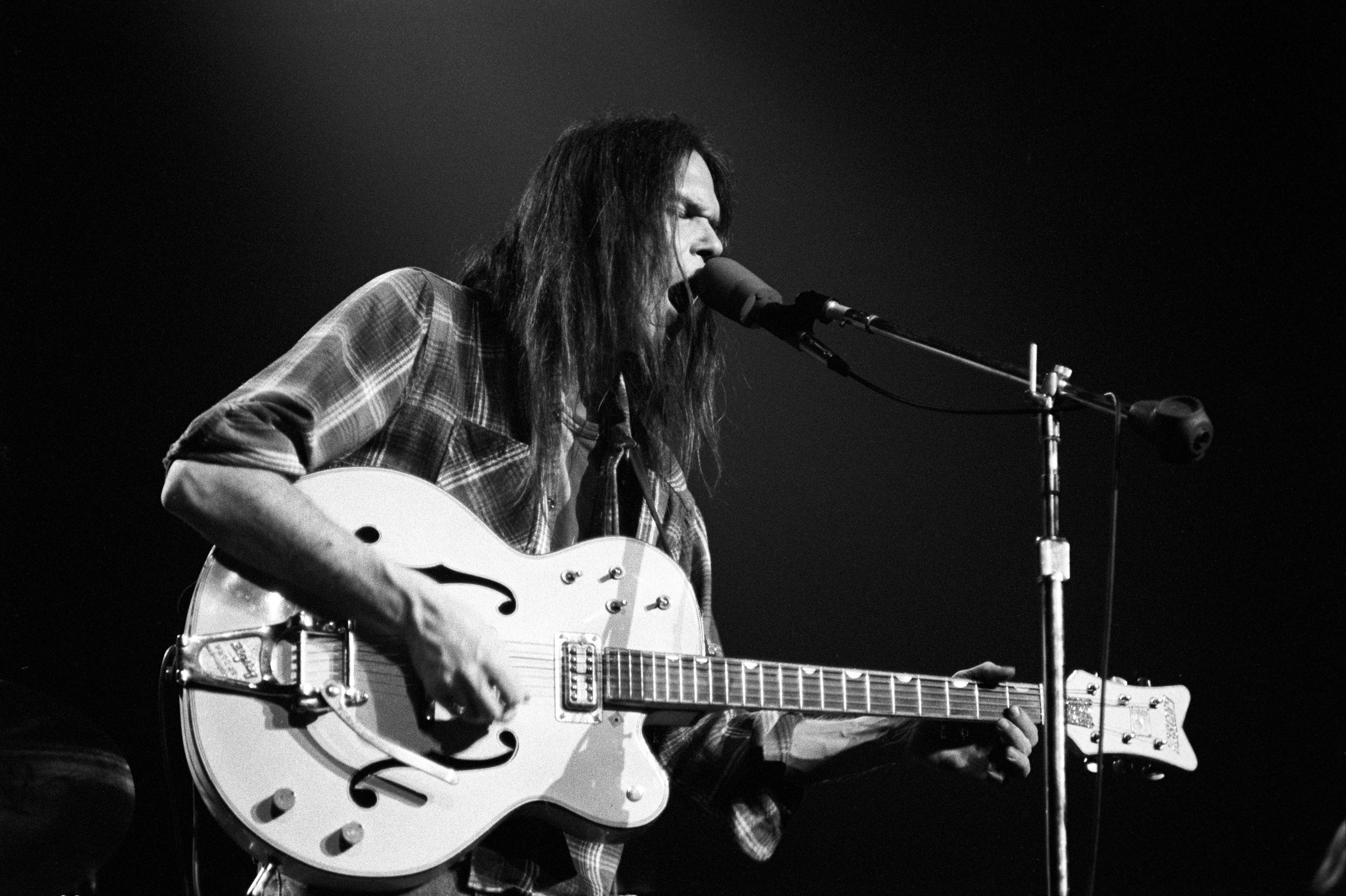 Neil young live rust live фото 117